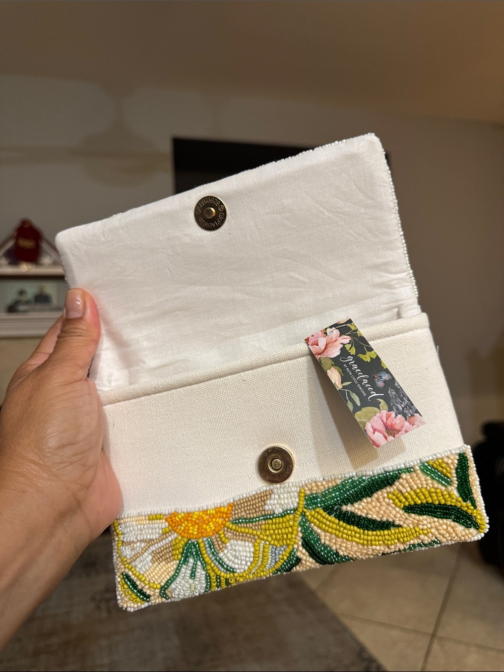 Hand-Beaded Floral Clutch in Yellow and Green - Picture 2 of 3